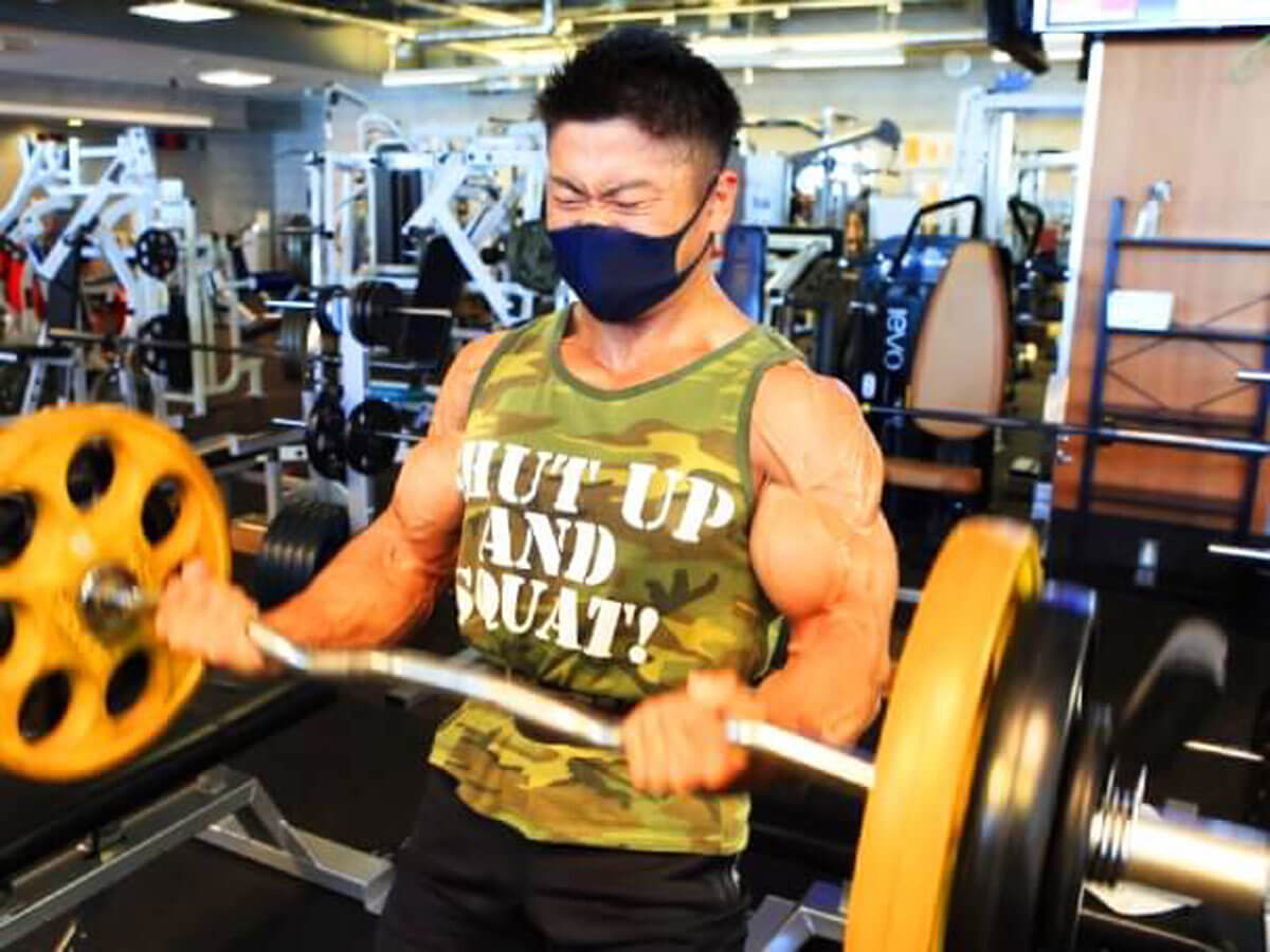 日本王者が実践【上腕二頭筋の鍛え方】高さを作る、ジムでの筋トレメニューとは？